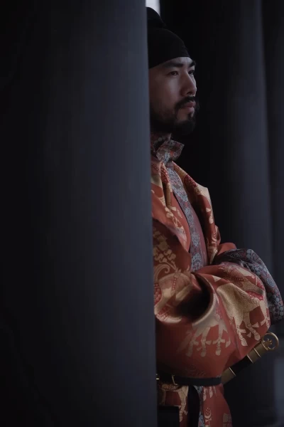 病怏怏的也被 王师傅 拍出几分威严#国风古韵 #......出几分威严#国风古韵 #古装 #古装造型 #古风 Huzi image 4